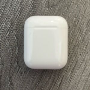 Apple Wireless Charging Case 2nd Generation (CHARGING CASE ONLY)